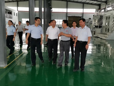 省、市領(lǐng)導(dǎo)蒞臨我司漢中設(shè)備制造基地考察